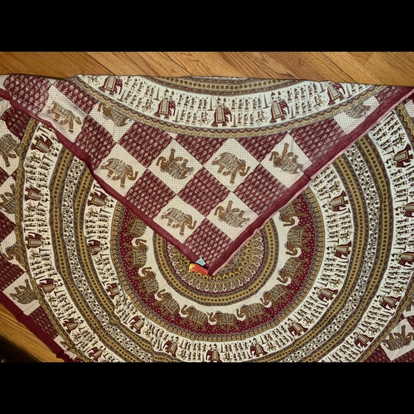 HUGE Elephant Tapestry - Picture 5 of 8